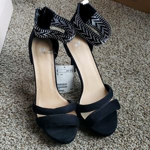 Dress sandals